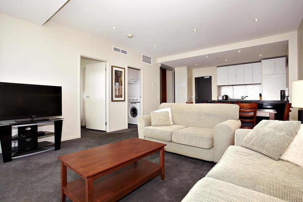 Astra Apartments Мельбурн Номер фото